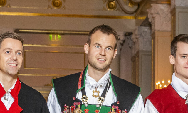 - Jeg dolket ikke Hareide i ryggen